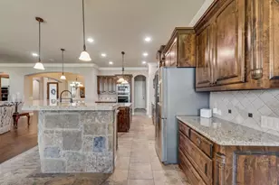 8704 Shadywood Ln, North Richland Hills, TX 76182 - Photo 11
