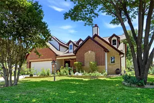 726 Forest St, Grapevine, TX 76051 - Photo 1