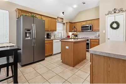 2110 Perry Drive, Mansfield, TX 76063 - Photo 5