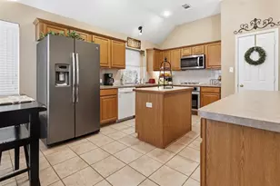 2110 Perry Dr, Mansfield, TX 76063 - Photo 5