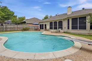 2110 Perry Dr, Mansfield, TX 76063 - Photo 3