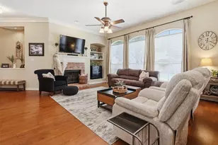 2110 Perry Dr, Mansfield, TX 76063 - Photo 7