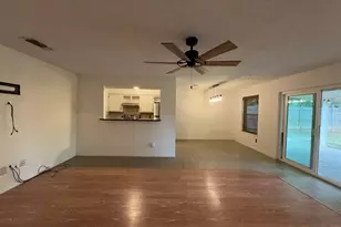 6415 Elm Springs Dr, Arlington, TX 76001 - Photo 5