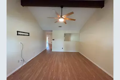 6415 Elm Springs Drive, Arlington, TX 76001 - Photo 3