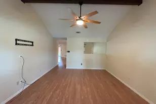 6415 Elm Springs Dr, Arlington, TX 76001 - Photo 3