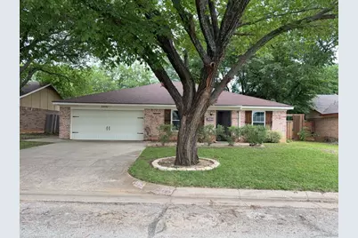 6415 Elm Springs Drive, Arlington, TX 76001 - Photo 1