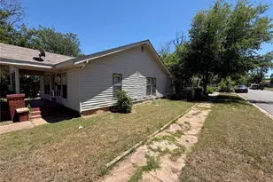 1541 S 9th St, Abilene, TX 79602 - Photo 3