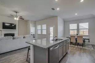 10423 Fountain Gate St, Aubrey, TX 76227 - Photo 9