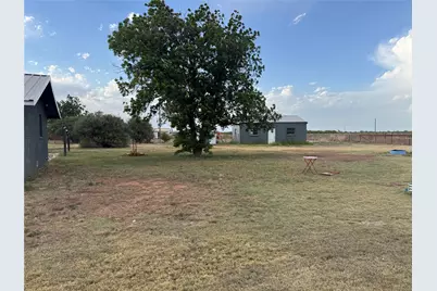 1807 Crowell Highway, Quanah, TX 79252 - Photo 31