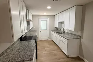 923 Linn St, Waco, TX 76704 - Photo 5