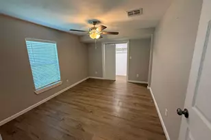 923 Linn St, Waco, TX 76704 - Photo 7