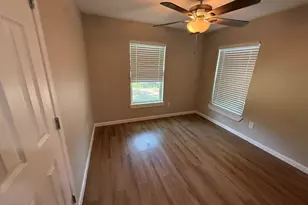 923 Linn St, Waco, TX 76704 - Photo 9