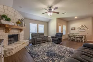 343 Amber Ln, Nevada, TX 75173 - Photo 13