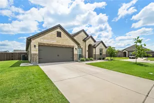 200 Beechcraft Ct, Caddo Mills, TX 75135 - Photo 1