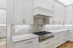 9939 Ontario Ln, Dallas, TX 75220 - Photo 15