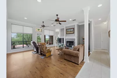 10106 Ravenswood Road, Granbury, TX 76049 - Photo 7