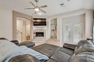 709 Creek Walk Pl, Arlington, TX 76015 - Photo 7
