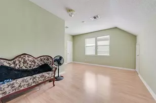 709 Creek Walk Pl, Arlington, TX 76015 - Photo 25