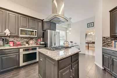 709 Creek Walk Place, Arlington, TX 76015 - Photo 9