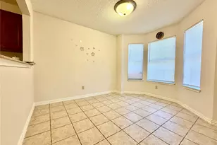 1720 Circle Creek Dr, Lewisville, TX 75067 - Photo 5