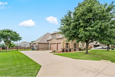 1341 Whisper Willows Drive, Fort Worth, TX 76052 - Photo 3