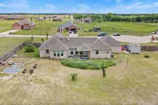 300 Delatorre St, Trenton, TX 75490 - Photo 37