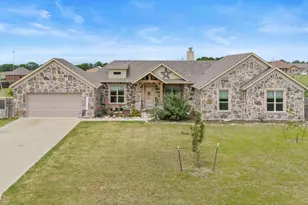 300 Delatorre St, Trenton, TX 75490 - Photo 3