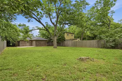 921 W Day Street, Denison, TX 75020 - Photo 25