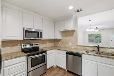 921 W Day Street, Denison, TX 75020 - Photo 3