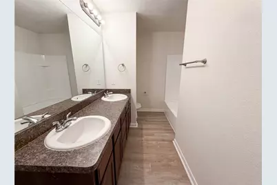 2824 Saint Bernard Drive, Dallas, TX 75233 - Photo 9