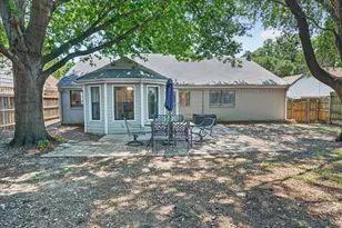 4317 Winchester Ct, Grand Prairie, TX 75052 - Photo 33