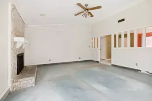 2205 Phoenix Dr, Garland, TX 75040 - Photo 15
