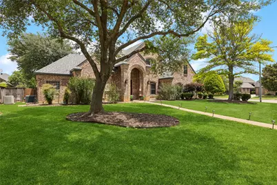 941 Thomas Crossing Drive, Fort Worth, TX 76028 - Photo 3