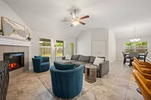 605 Roscoe Dr, Midlothian, TX 76065 - Photo 3