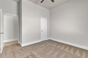 407 Henderson St, Bonham, TX 75418 - Photo 13