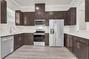 407 Henderson St, Bonham, TX 75418 - Photo 7