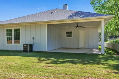 407 Henderson Street, Bonham, TX 75418 - Photo 25