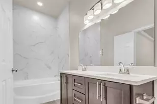 407 Henderson St, Bonham, TX 75418 - Photo 19