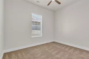 407 Henderson St, Bonham, TX 75418 - Photo 11