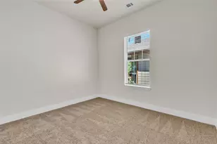407 Henderson St, Bonham, TX 75418 - Photo 15
