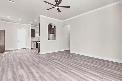 407 Henderson Street, Bonham, TX 75418 - Photo 5