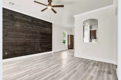 407 Henderson Street, Bonham, TX 75418 - Photo 5