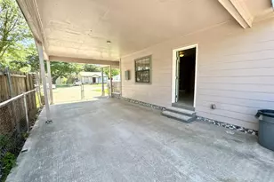 1705 Oak Lea Dr, Irving, TX 75061 - Photo 11