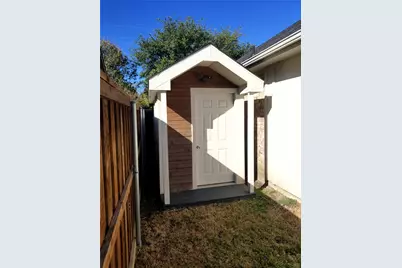 4218 Arbor Creek Drive, Carrollton, TX 75010 - Photo 11