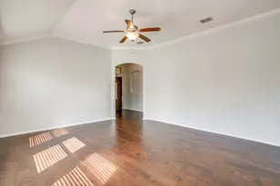 377 Coral Vine Ln, Burleson, TX 76028 - Photo 13