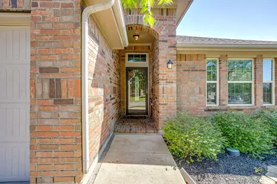 377 Coral Vine Lane, Burleson, TX 76028 - Photo 5
