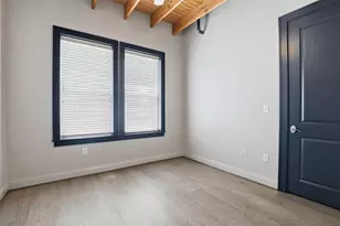 928 Lipscomb St, Fort Worth, TX 76104 - Photo 9