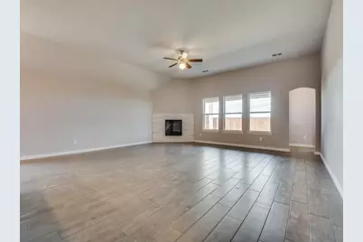 1004 Churchill Drive, Princeton, TX 75407 - Photo 5