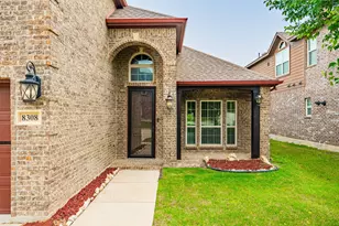 8308 Blue Periwinkle Ln, Fort Worth, TX 76123 - Photo 3