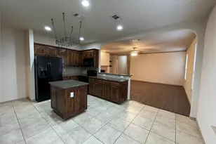 532 Baverton Ln, Fort Worth, TX 76052 - Photo 9